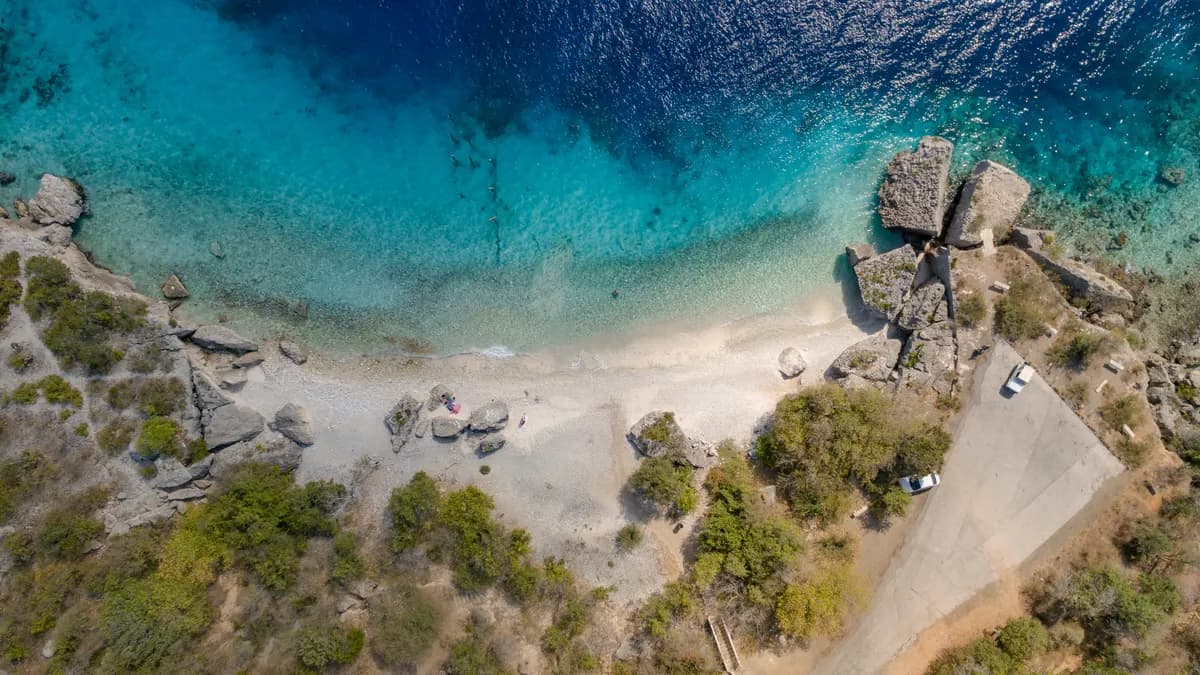 Director's Bay Curacao (34750561502)