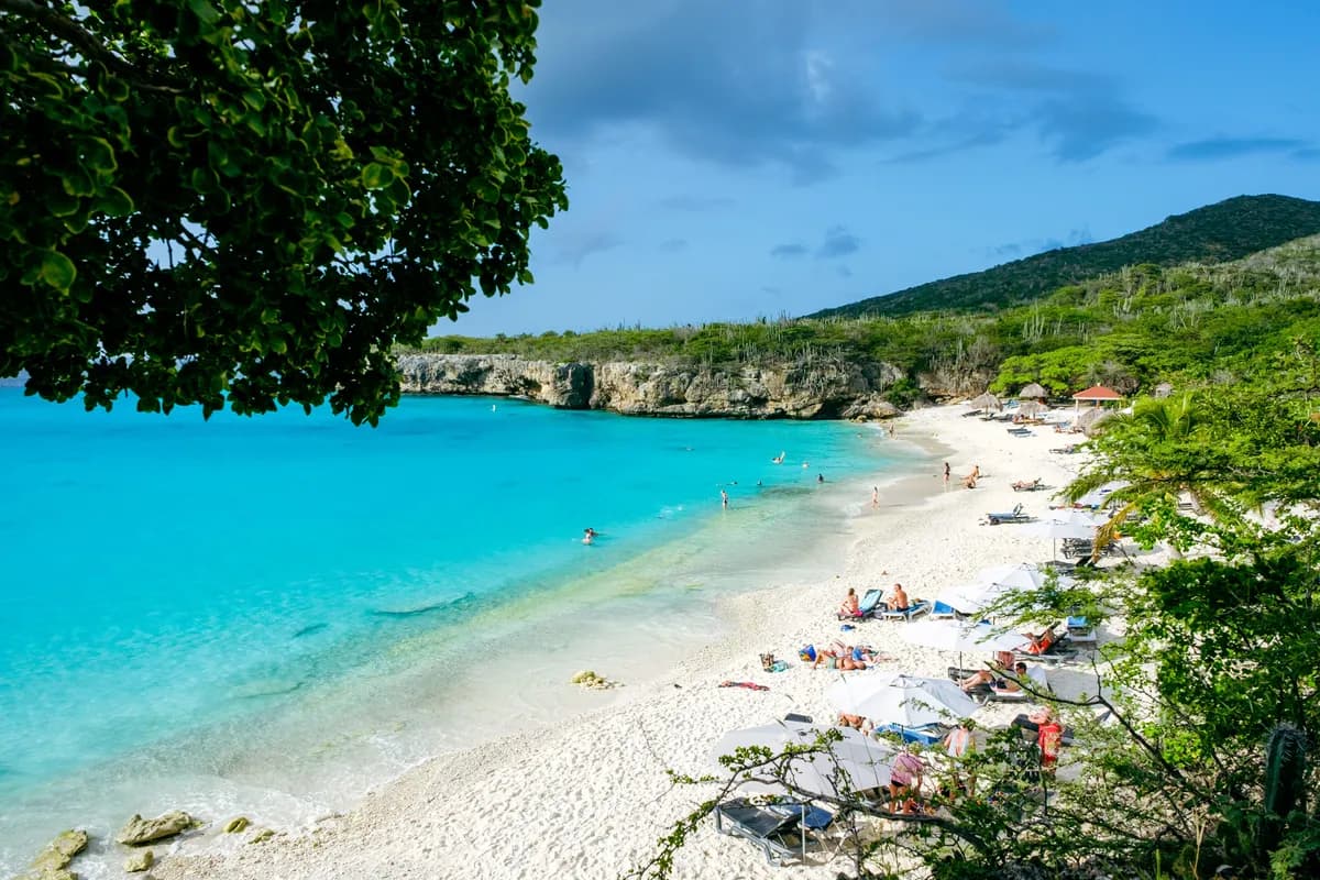 Best Time to Visit Curaçao: No Direct Hurricane Since 1877